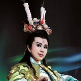 轻苇舞浪