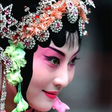 月出皎皎