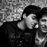 里拉瓦多。莱特