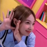 momо