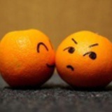 左郜褚