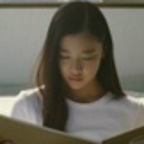 八月