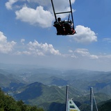 嬉笑荒凉