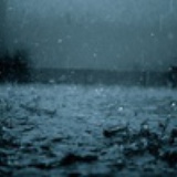 窗边听落雨