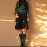 灰色是不想说。