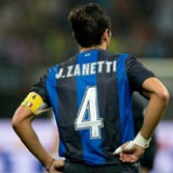 睡懒觉的知更鸟