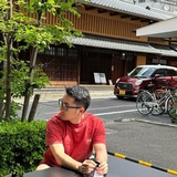 阿多尼山