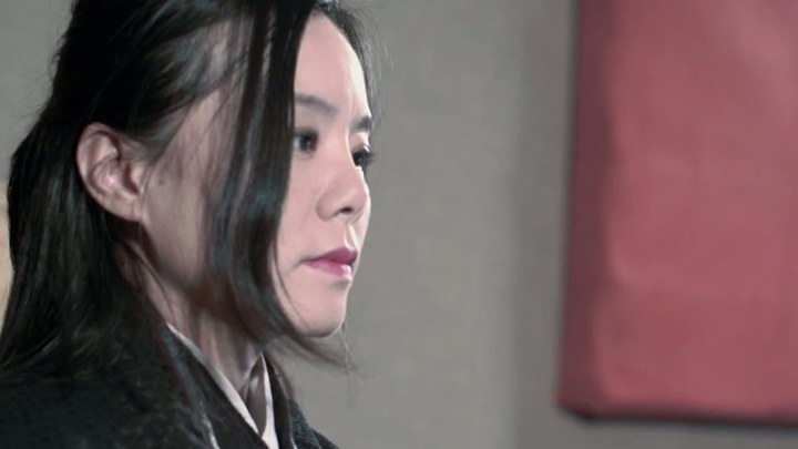 MV：宣传曲《一个人没有同类》龚琳娜 (中文字幕)