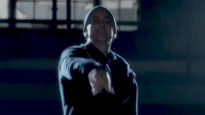 MV：Eminem演唱主题曲《Phenomenal》