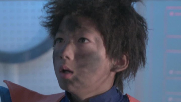 先行版 (中文字幕)