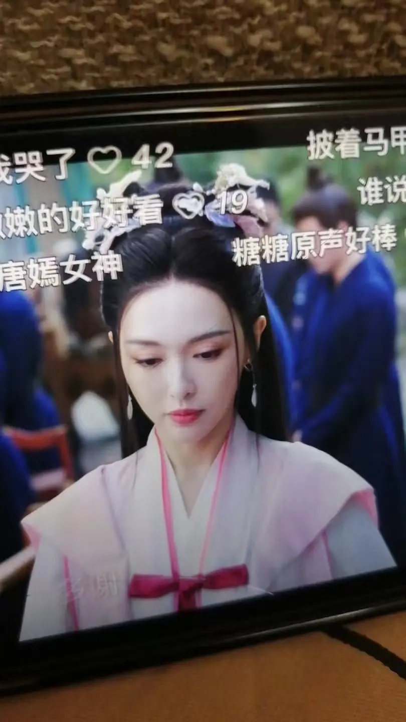 當42歲的唐嫣演17歲的少女，觀衆滿意嗎？